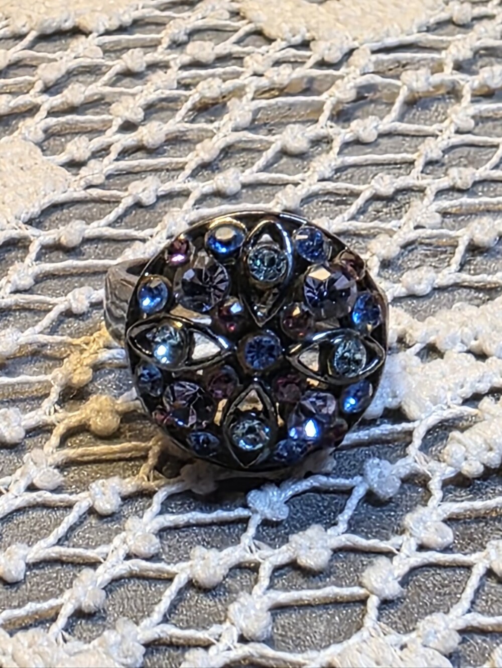 Vintage Gunmetal Blue Purple Rhinestone Dome Cocktail Ring Size 8 Statement